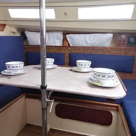Bateau Voilier A Quai Sejour Insolite Ботель *